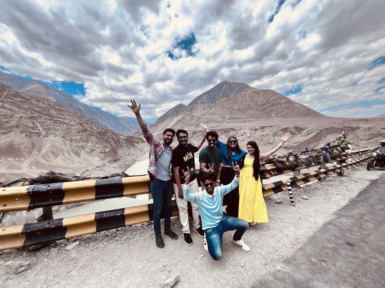 Ultimate Ladakh Road Trip (7 Days) – Umling La & Beyond