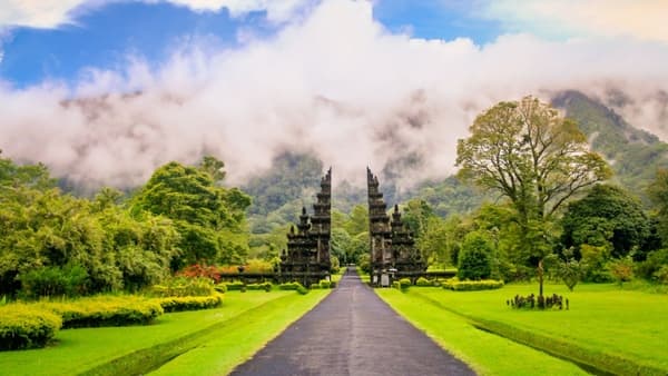 Bali Backpacking Tour thumbnail 3