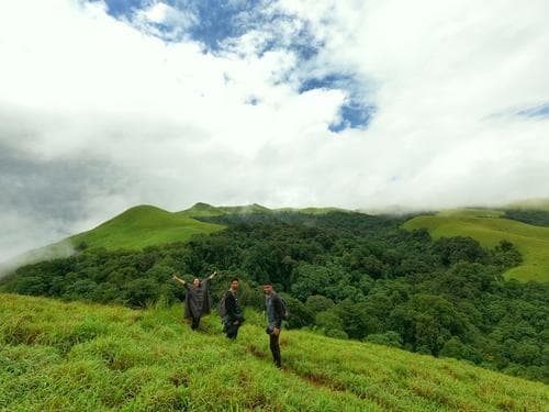 Bandaje Falls Trek via Ballarayandurga Fort | Plan the Unplanned
