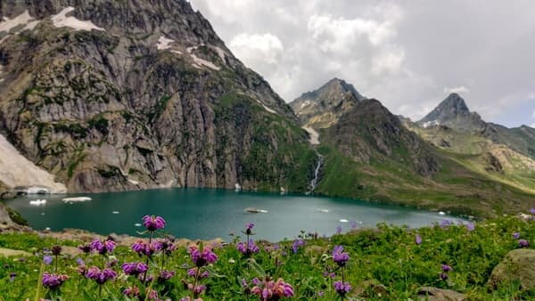 Kashmir Great Lakes Trek photo 1